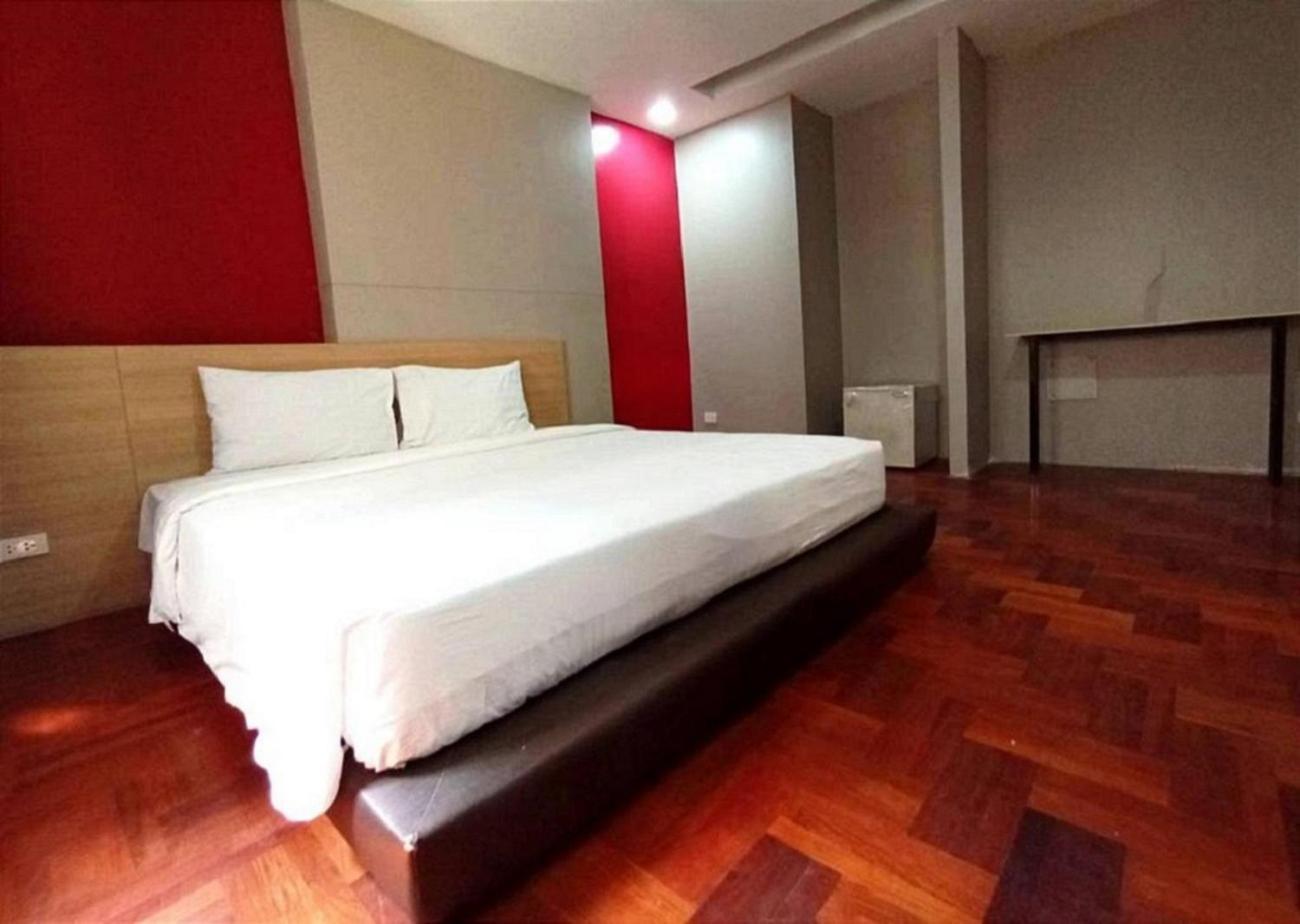 Go Inn Silom Road -Bts Saint Louis Banguecoque Exterior foto