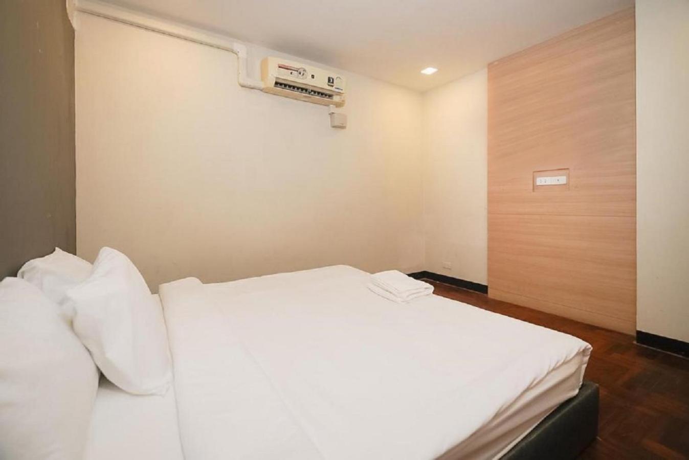 Go Inn Silom Road -Bts Saint Louis Banguecoque Exterior foto